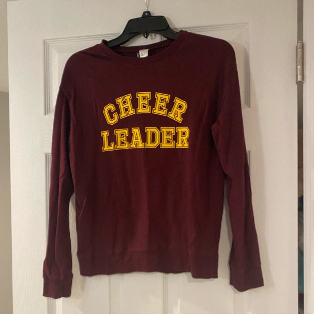 H&M maroon sweater S